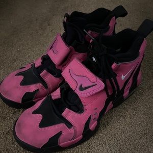 Size 10.5 - Nike Air DT Max 96 Vivid Pink Black 2013
